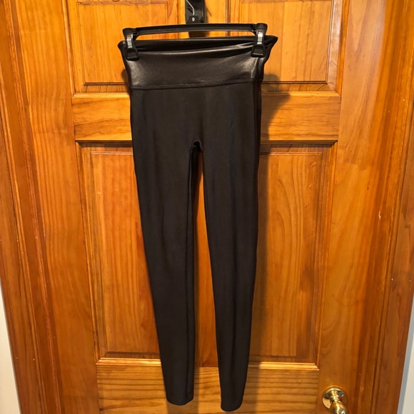 Spanx Faux Leather Leggings in Black Small Petite - Picture 2 of 8